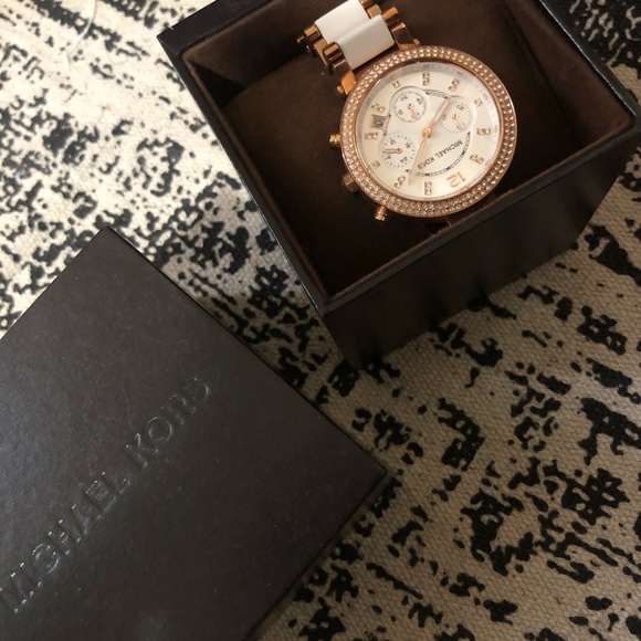 Watch - Picture 3 of 3